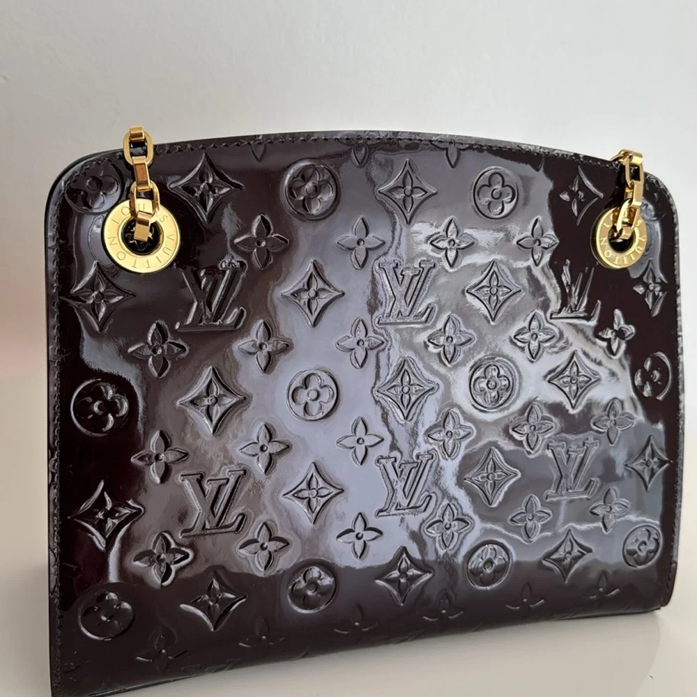 Louis Vuitton *LIKE NEW* Vernis Leather Amarante MM Virginia Bag with Gold Chain - Picture 8 of 16